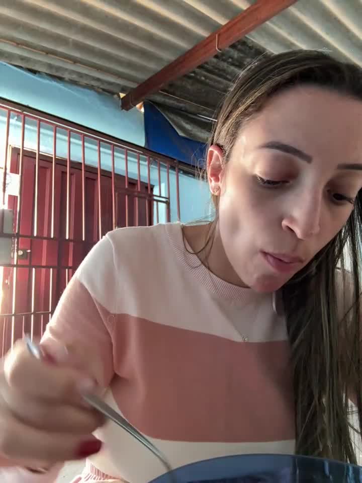 BelleLouiseVp - Stripchat webcam show • Monday, August 4, 2025 #Squirt #FootFetish #Mobile