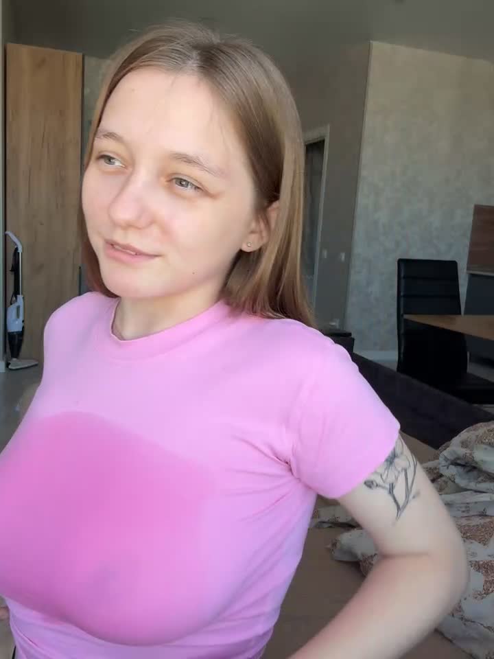 Bonechka - Stripchat webcam show • Monday, August 4, 2025 #Yoga #Cooking #White